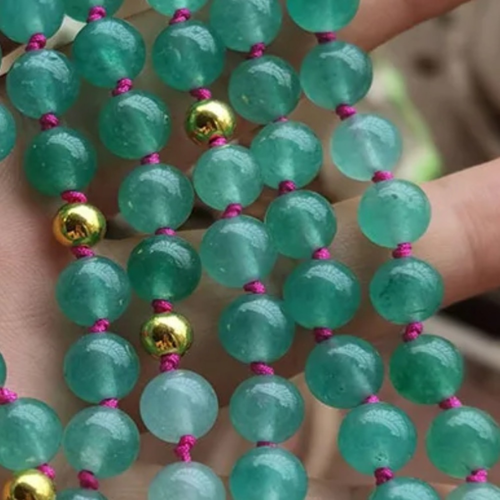 Green Tara Meditation Mala - Picture 4 of 5